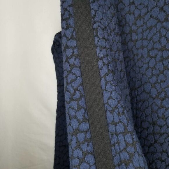 Apt. 9 Blue and Black Racing Stripe Long Sleeve Crew Neck Sweater - Picture 5 of 6